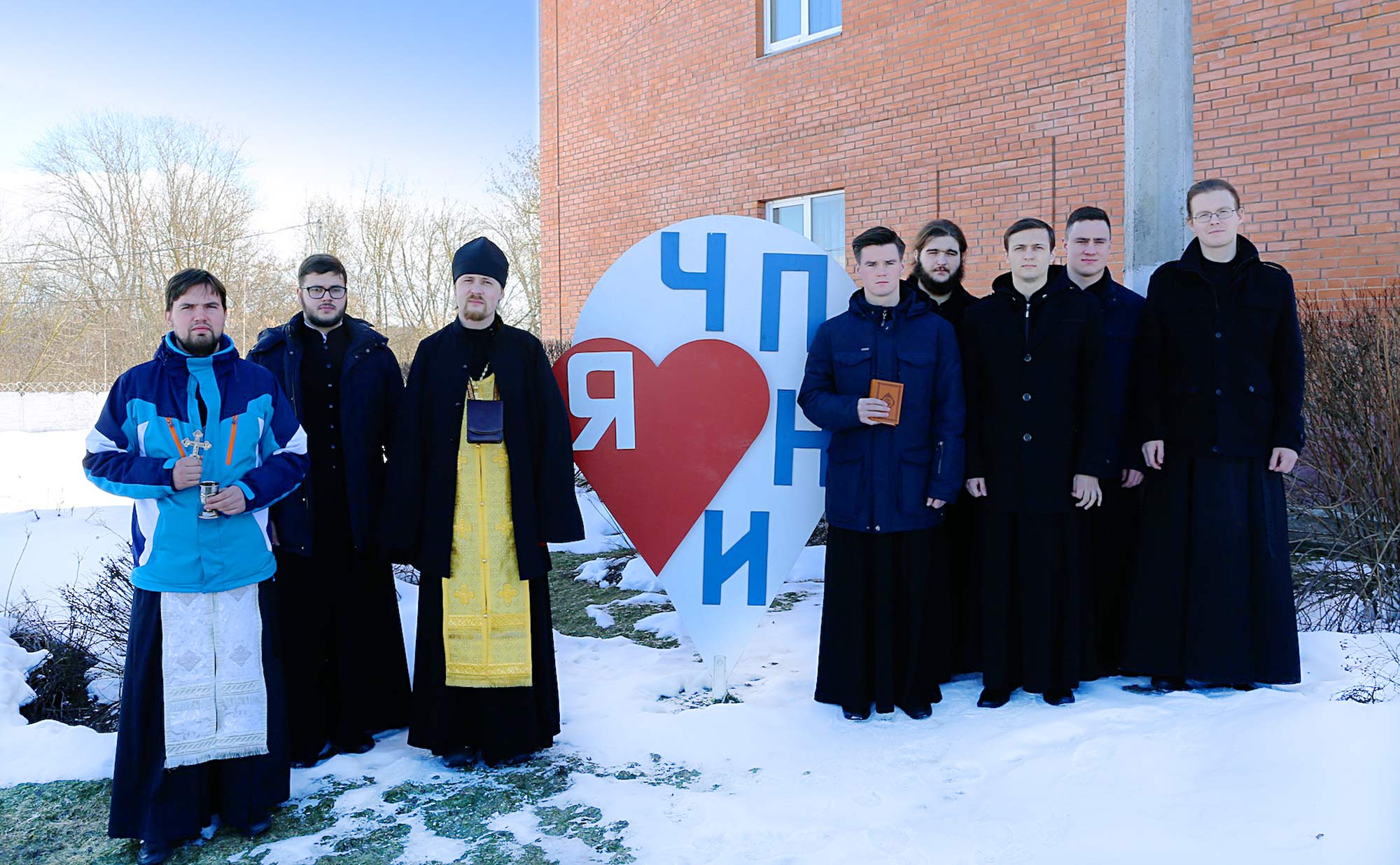 Миссионерская практика студентов КДС в Черкизовском психоневрологическом интернате Миссионерская практика студентов КДС в Черкизовском психоневрологическом интернате